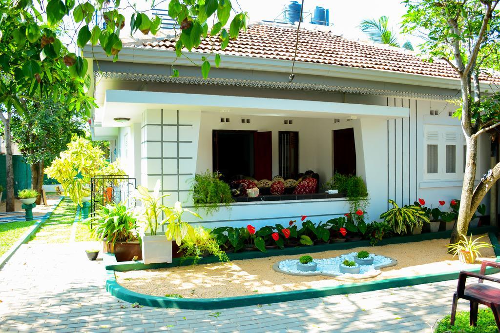 Mama Beach Villa Negombo Buitenkant foto