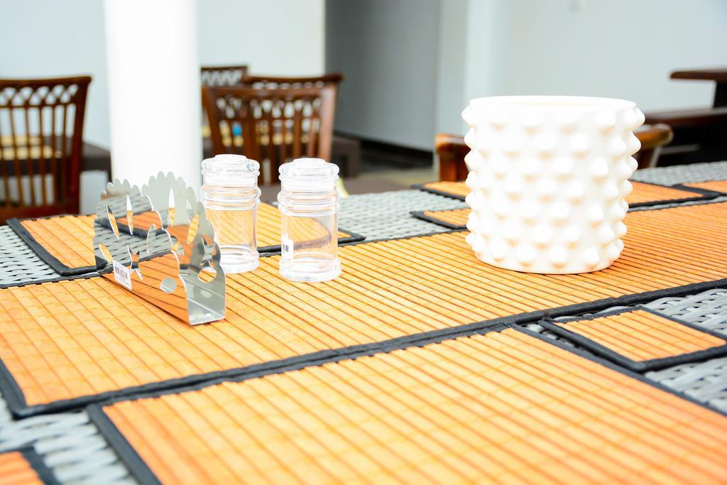 Mama Beach Villa Negombo Buitenkant foto